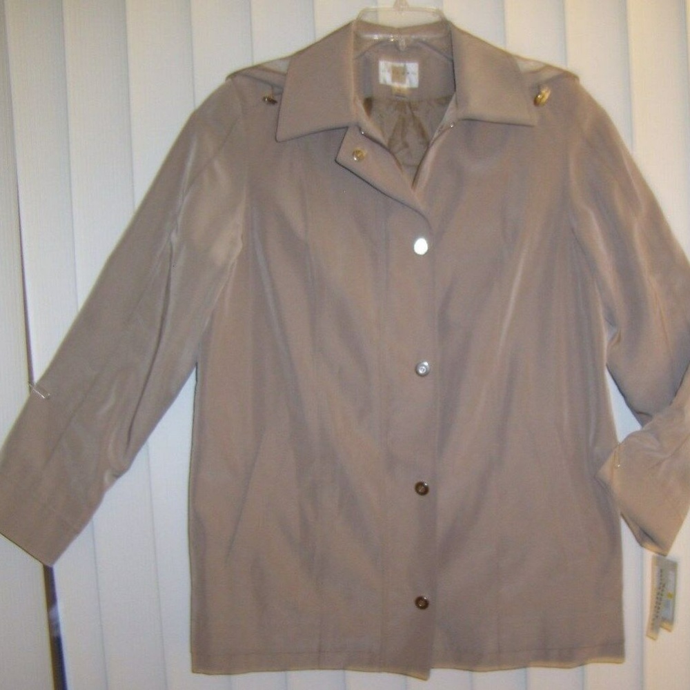 Removeable Hood jacket/coat